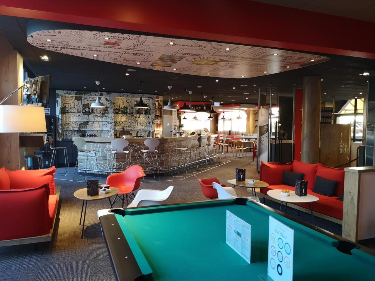 Ibis Lausanne Crissier Esterno foto